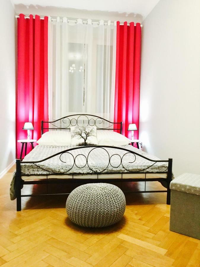 ClickTheFlat Apartment Chmielna 7 Warschau Exterior foto